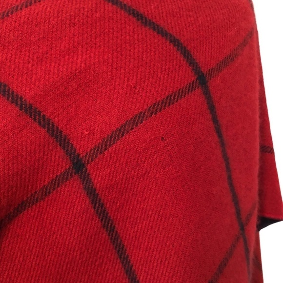 Loft Plaid Wrap - Picture 3 of 5